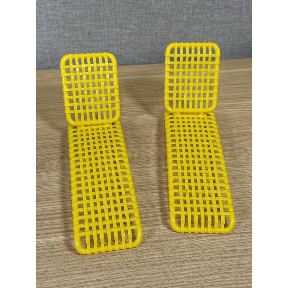 2 Vtg 1980s BARBIE Tropical Pool Party Patio Beach Lounge Chairs YELLOW Plastic